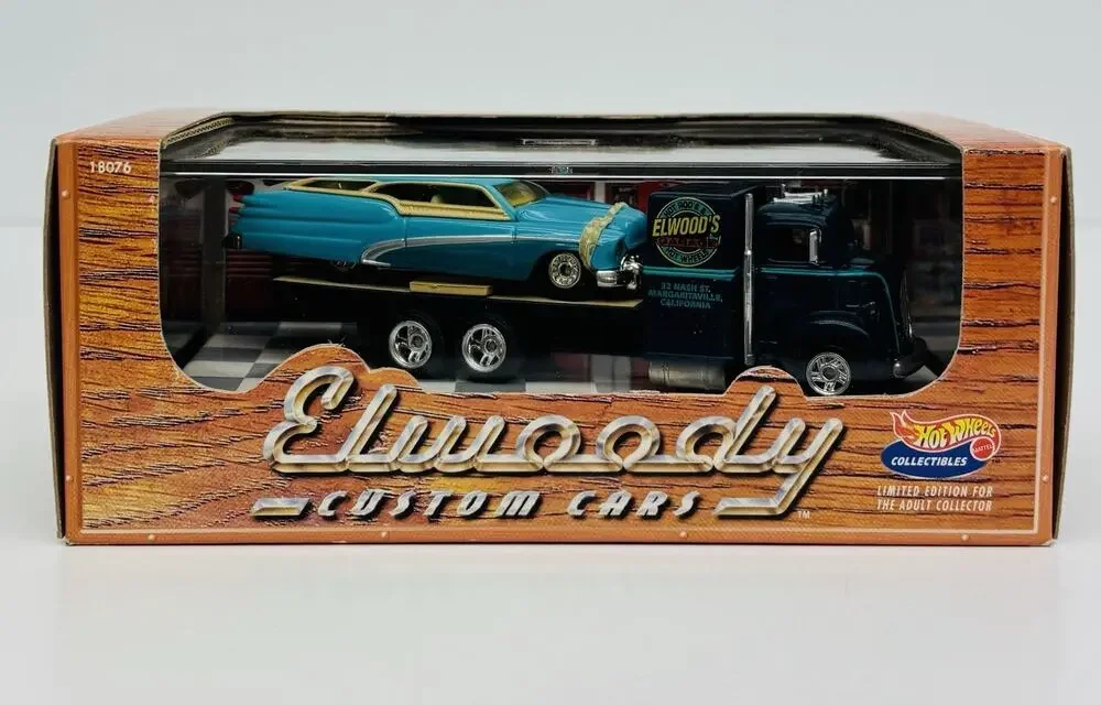 Hot Wheels Elwoody 1950 2 Door Buick Wagon w/ Cab-Over Tow Truck Set 18076 New
